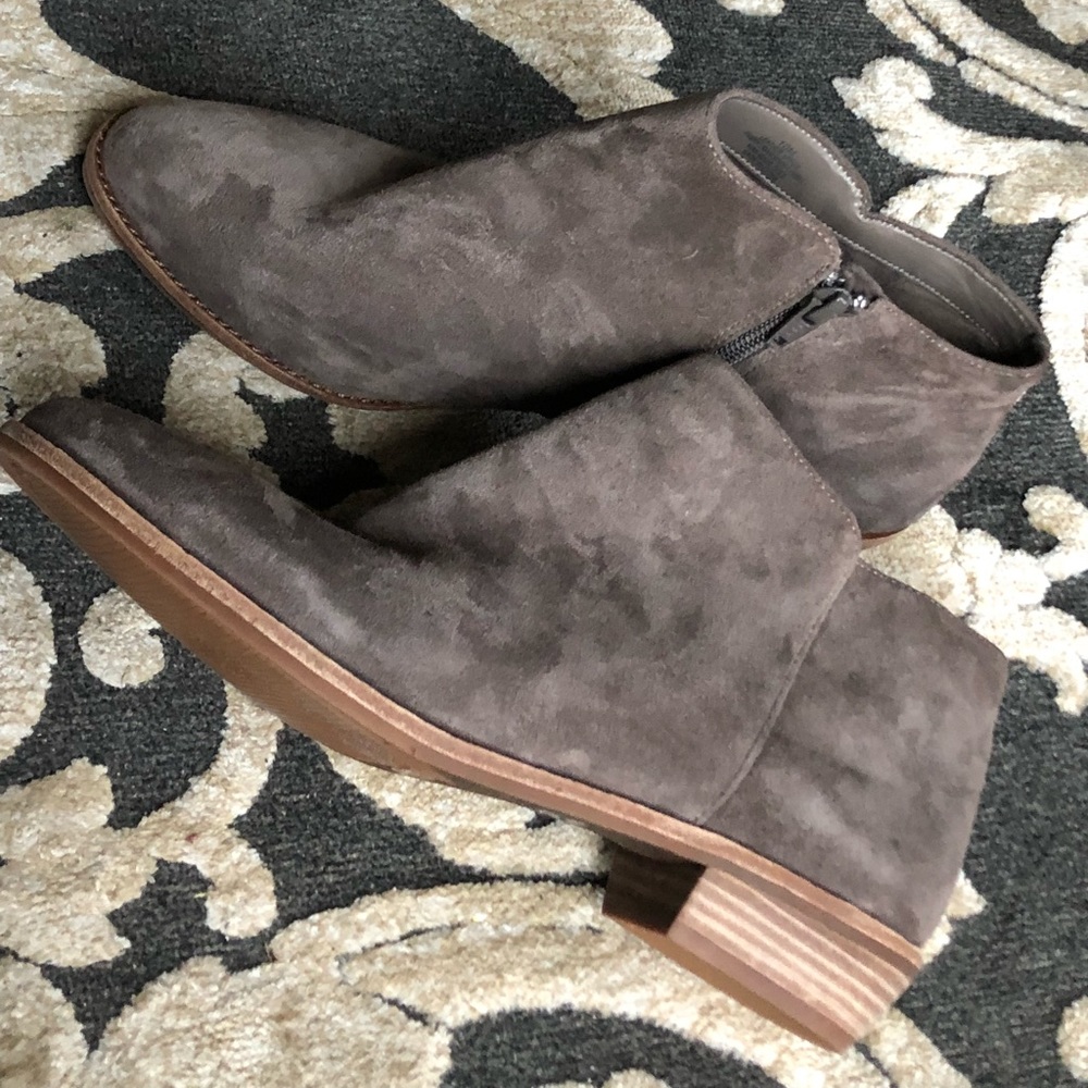 Gianni Bini Tan Leather booties sz 10M